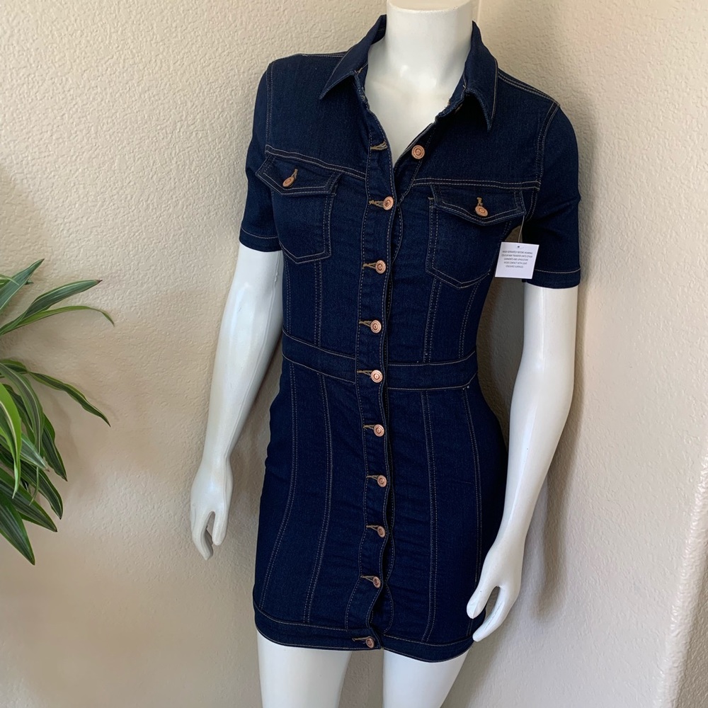 5 ⭐️ Bodacious - Dark Denim Short Sleeve Dress - Picture 5 of 7